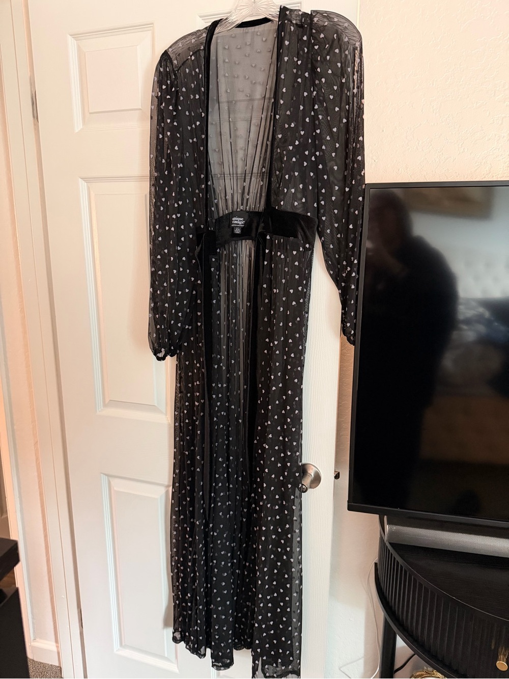 Unique Vintage Black Sheer Heart-Print Maxi Duster